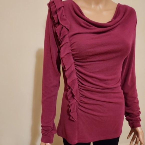 CABLE & GAUGE PURPLE CLOVER RUFFLE DOWN FRONT TOP SIZE M NWT - Picture 3 of 7